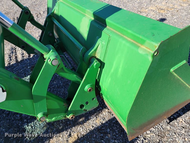 image for item IV9670 2011 John Deere 5101E  MFWD tractor
