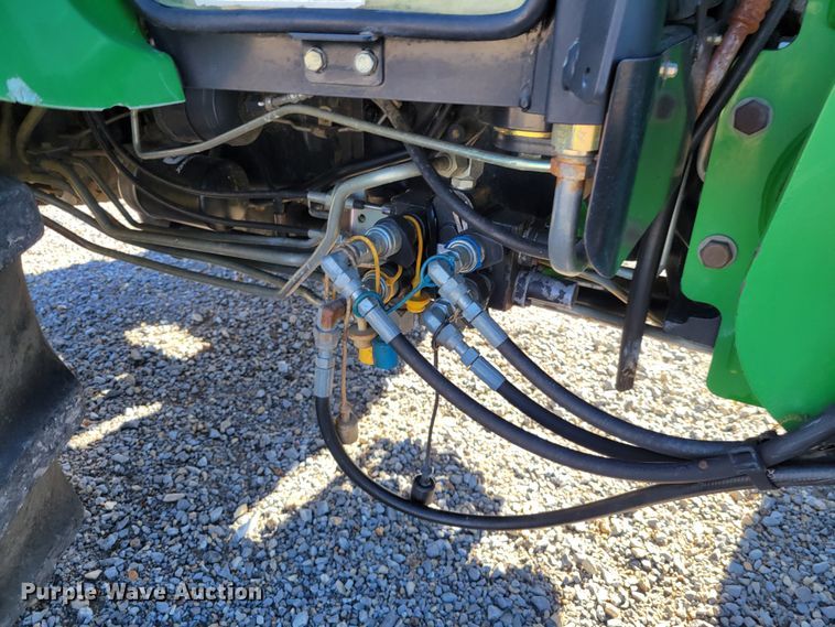 image for item IV9670 2011 John Deere 5101E  MFWD tractor