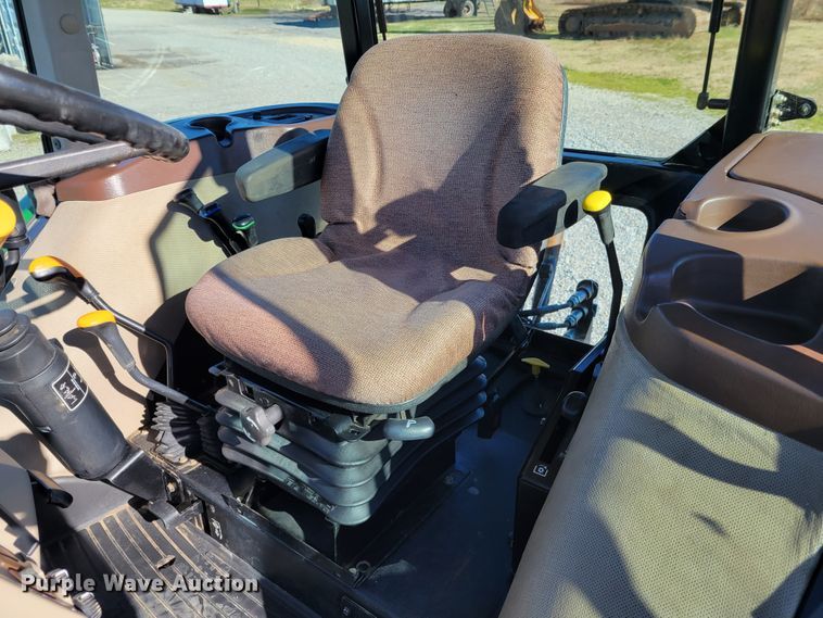 image for item IV9670 2011 John Deere 5101E  MFWD tractor