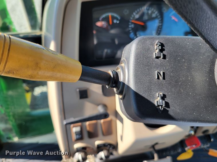 image for item IV9670 2011 John Deere 5101E  MFWD tractor