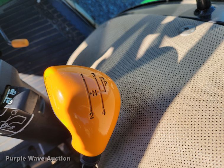 image for item IV9670 2011 John Deere 5101E  MFWD tractor