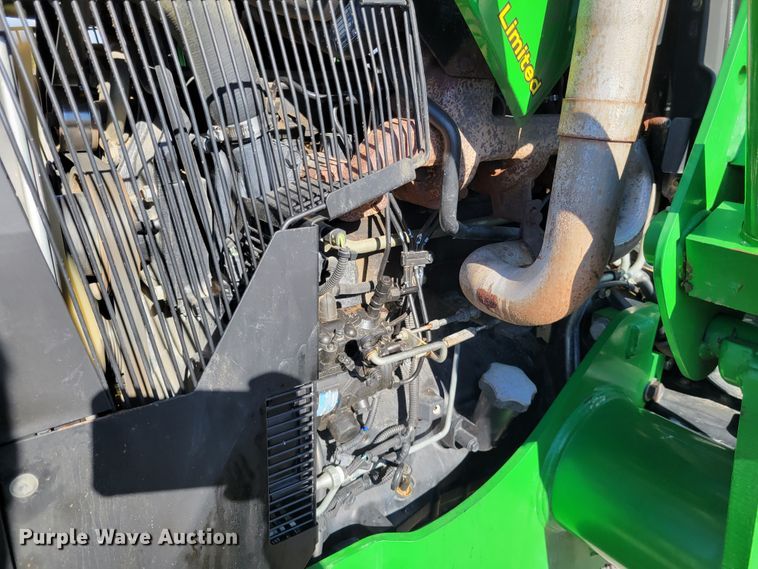 image for item IV9670 2011 John Deere 5101E  MFWD tractor