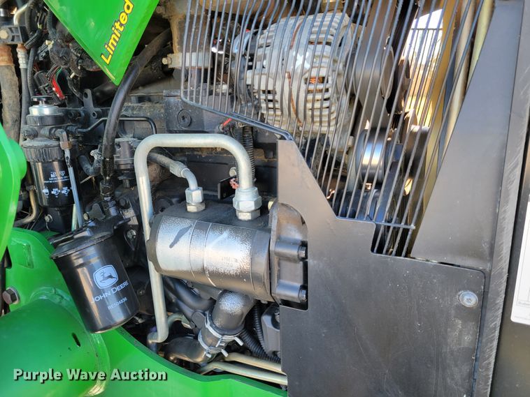 image for item IV9670 2011 John Deere 5101E  MFWD tractor