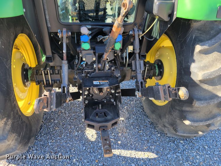 image for item IV9670 2011 John Deere 5101E  MFWD tractor
