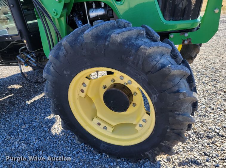 image for item IV9670 2011 John Deere 5101E  MFWD tractor