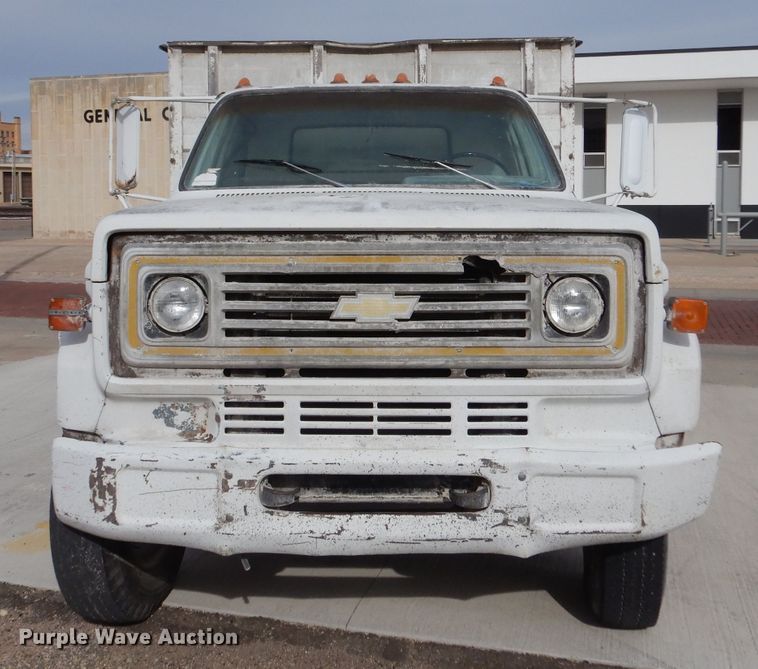 image for item IV9840 1985 Chevrolet C70  grain truck