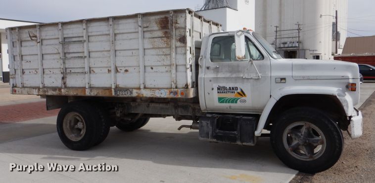 image for item IV9840 1985 Chevrolet C70  grain truck