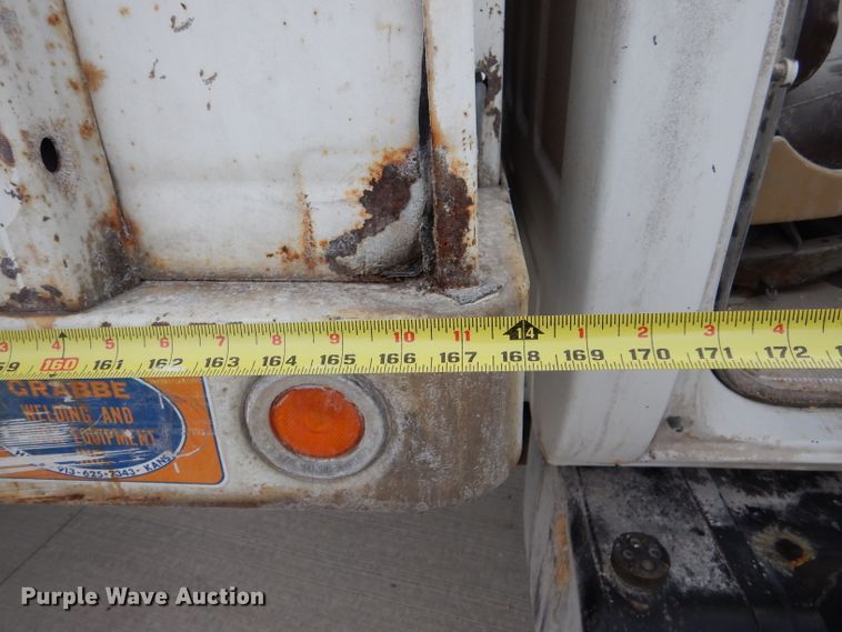 image for item IV9840 1985 Chevrolet C70  grain truck