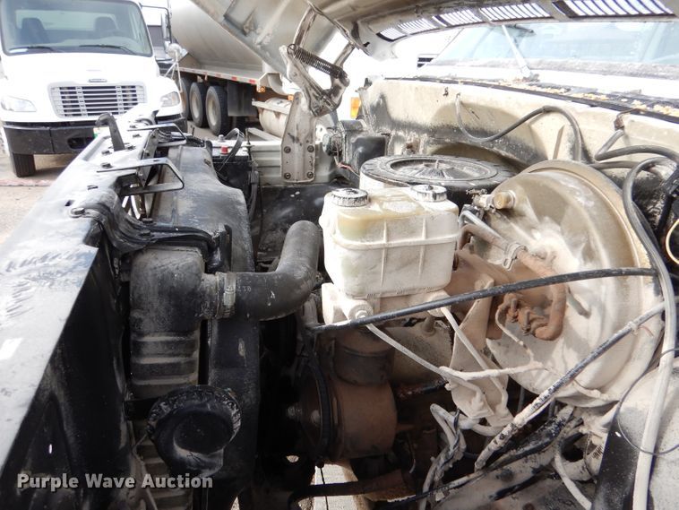 image for item IV9840 1985 Chevrolet C70  grain truck