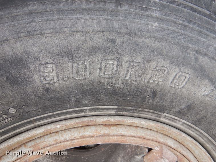 image for item IV9840 1985 Chevrolet C70  grain truck