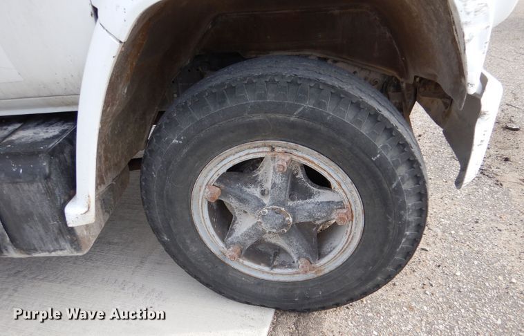 image for item IV9840 1985 Chevrolet C70  grain truck