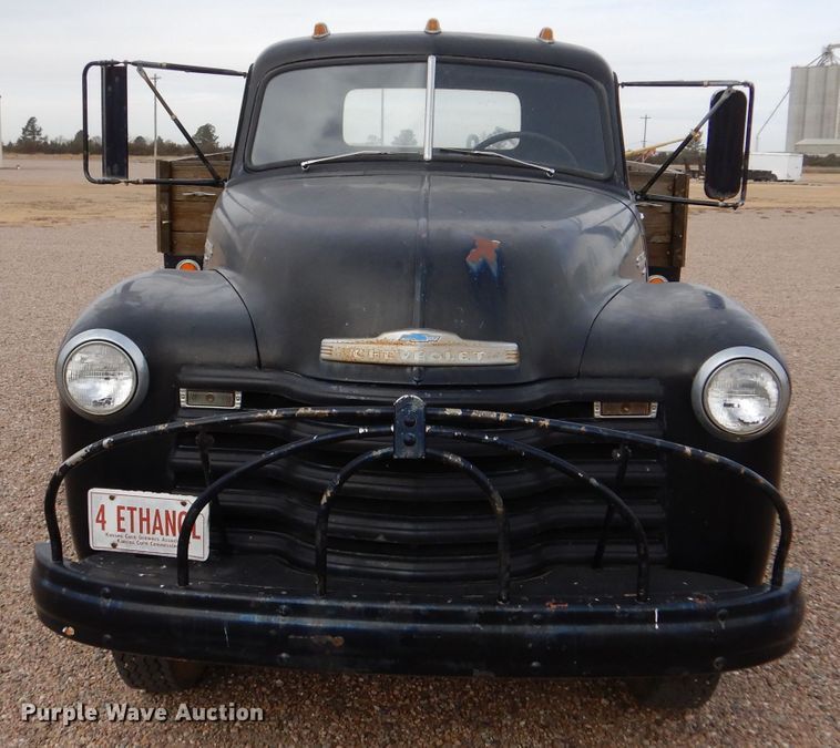 image for item IV9853 1949 Chevrolet 6400  dump flatbed truck