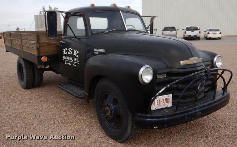 image for item IV9853 1949 Chevrolet 6400  dump flatbed truck