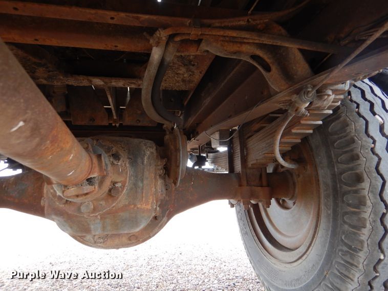 image for item IV9853 1949 Chevrolet 6400  dump flatbed truck