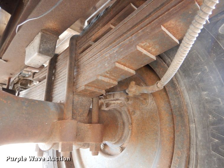 image for item IV9853 1949 Chevrolet 6400  dump flatbed truck