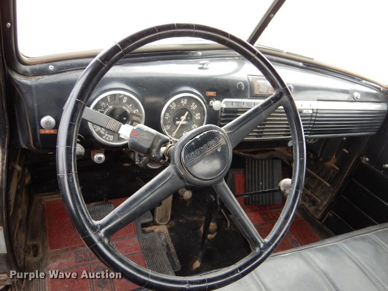 image for item IV9853 1949 Chevrolet 6400  dump flatbed truck