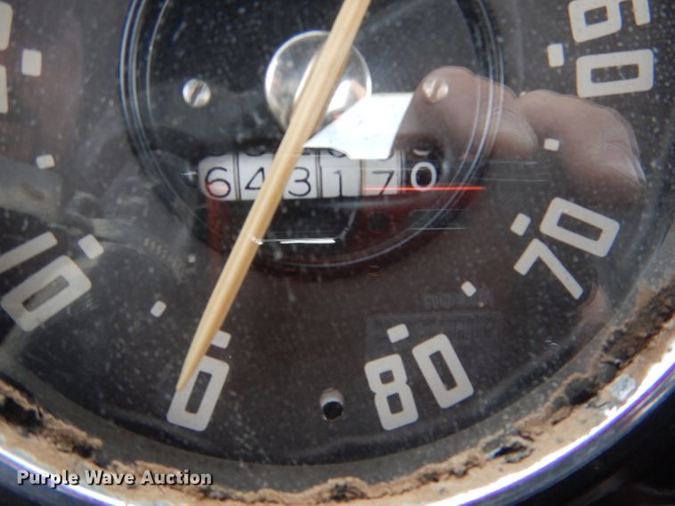 image for item IV9853 1949 Chevrolet 6400  dump flatbed truck