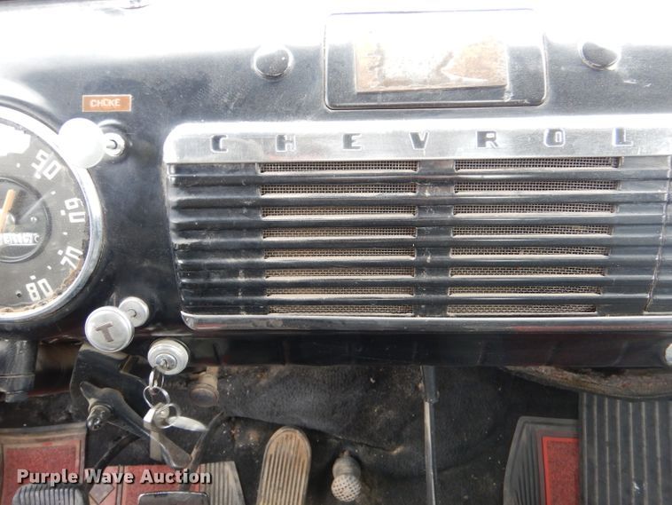 image for item IV9853 1949 Chevrolet 6400  dump flatbed truck