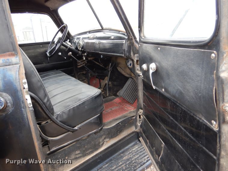 image for item IV9853 1949 Chevrolet 6400  dump flatbed truck