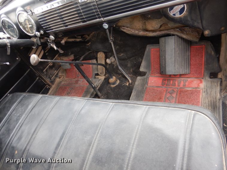 image for item IV9853 1949 Chevrolet 6400  dump flatbed truck