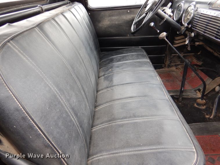 image for item IV9853 1949 Chevrolet 6400  dump flatbed truck