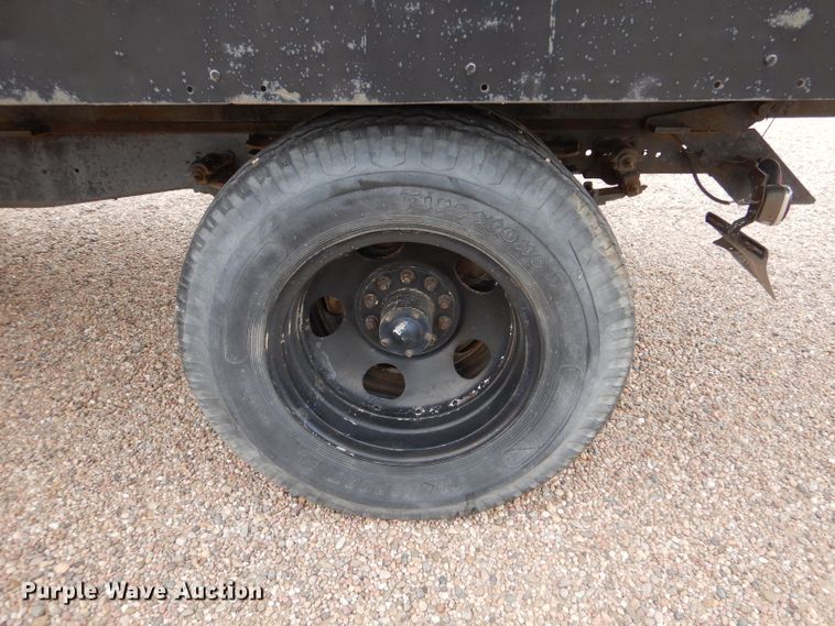 image for item IV9853 1949 Chevrolet 6400  dump flatbed truck