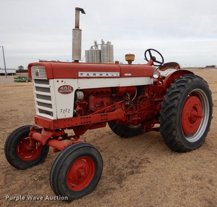 image for item IV9856 1960 Farmall 460  tractor