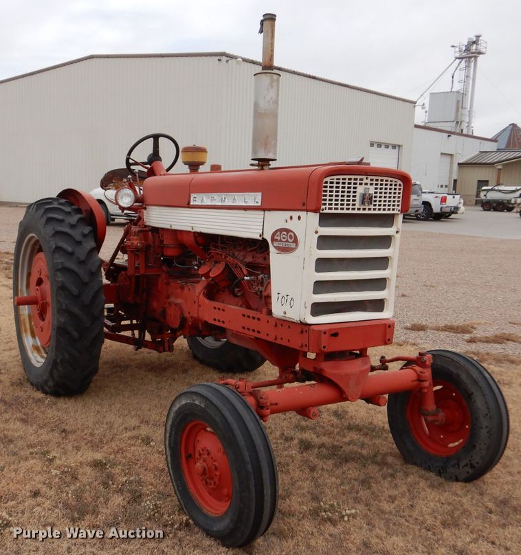 image for item IV9856 1960 Farmall 460  tractor