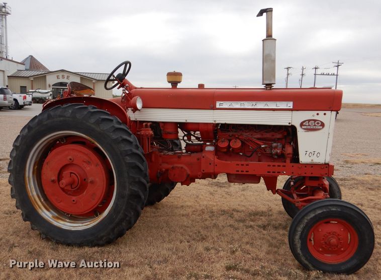 image for item IV9856 1960 Farmall 460  tractor