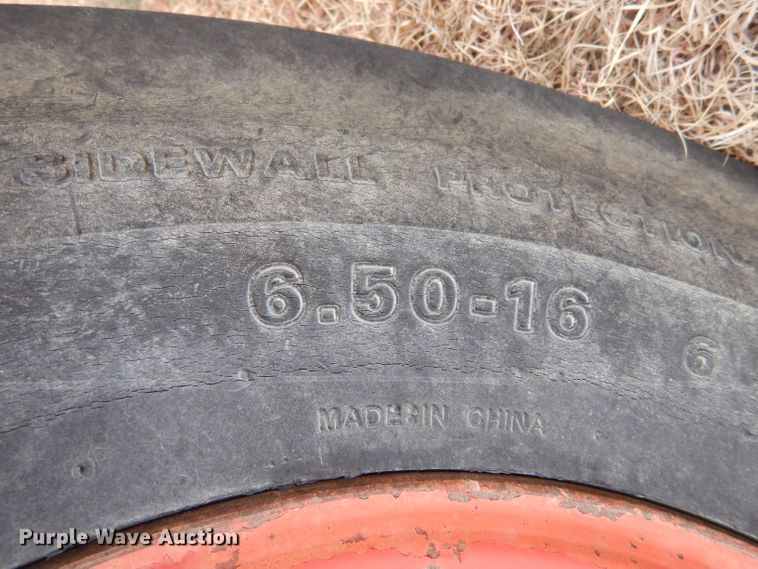 image for item IV9856 1960 Farmall 460  tractor
