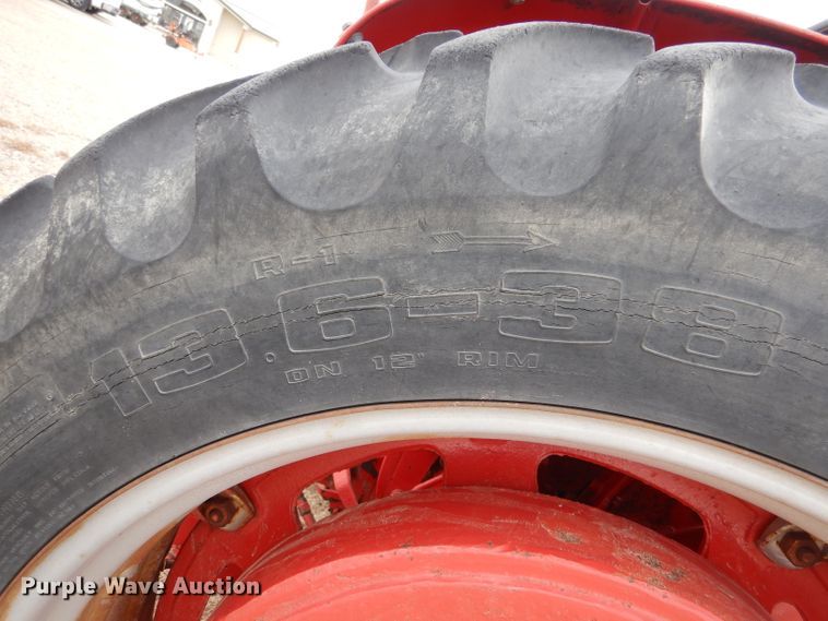 image for item IV9856 1960 Farmall 460  tractor