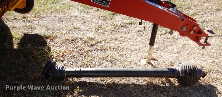 image for item IV9865 2006 New Holland BR780A  round baler