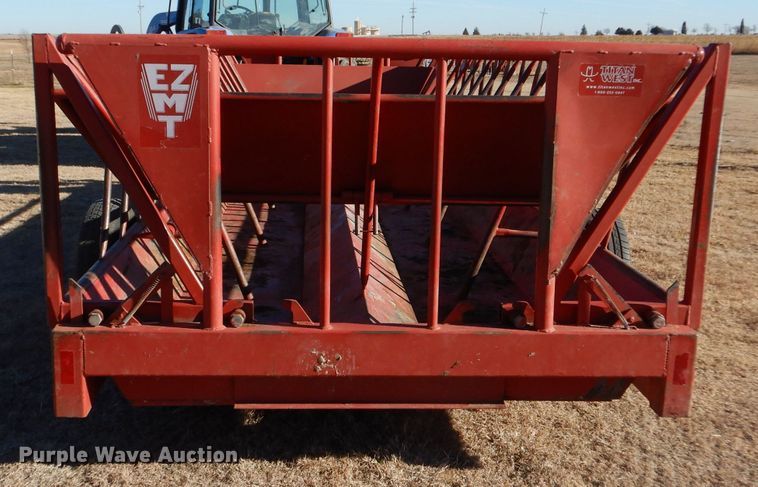 image for item IV9866 Titan West EZMT  hay bale feeder