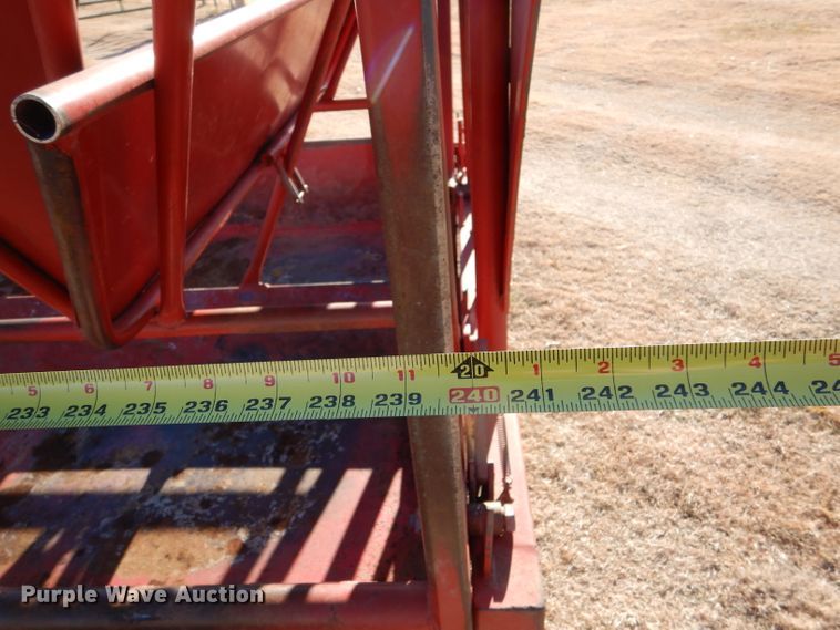 image for item IV9866 Titan West EZMT  hay bale feeder