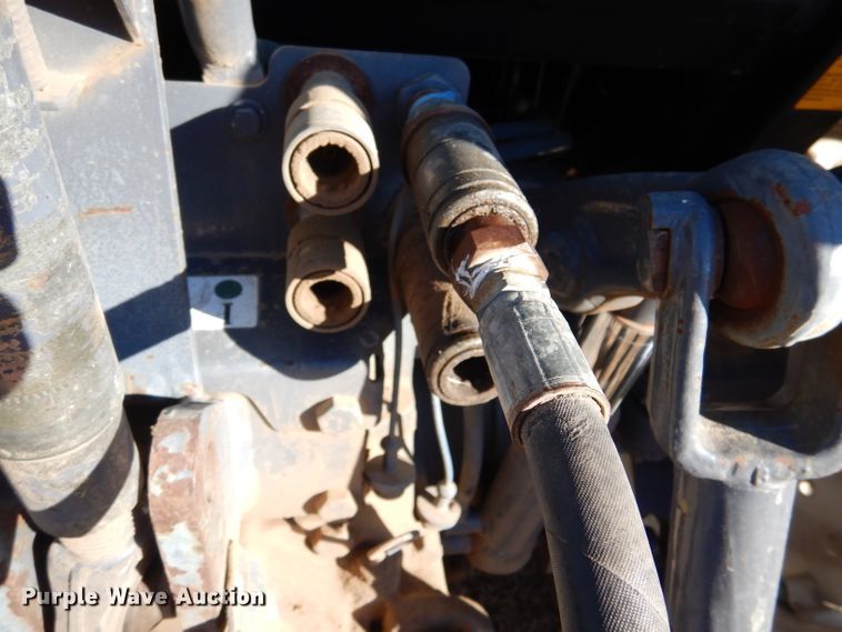 image for item IV9866 Titan West EZMT  hay bale feeder