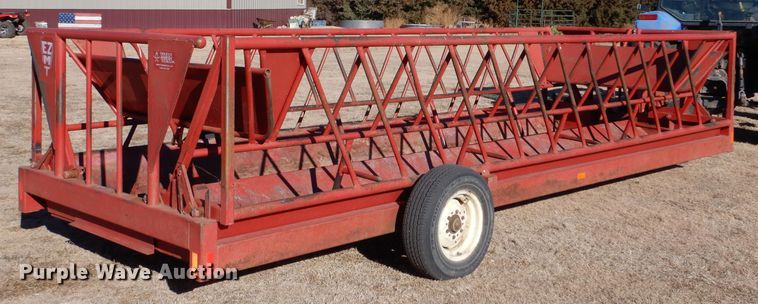 image for item IV9867 Titan West EZMT  hay bale feeder