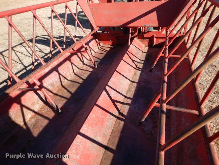 image for item IV9867 Titan West EZMT  hay bale feeder