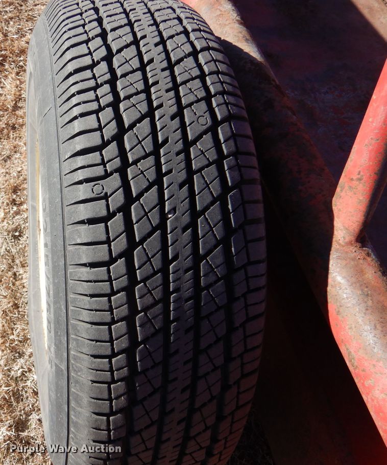 image for item IV9867 Titan West EZMT  hay bale feeder