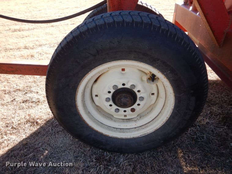 image for item IV9867 Titan West EZMT  hay bale feeder