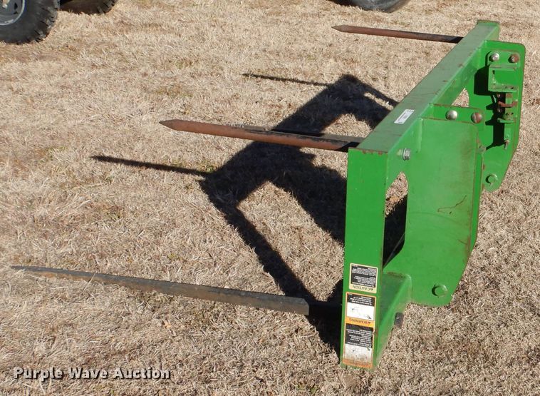 image for item IV9868 Frontier  bale spear