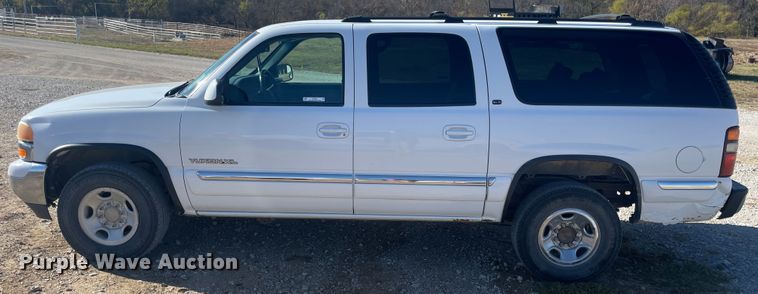 image for item IX9560 2000 GMC Yukon XL 2500  SUV