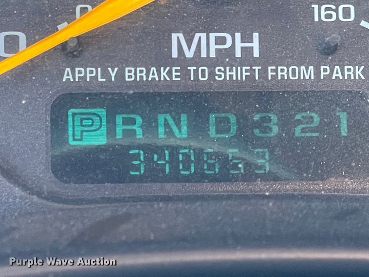 image for item IX9560 2000 GMC Yukon XL 2500  SUV