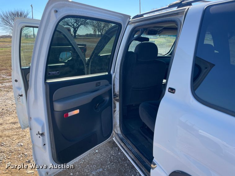 image for item IX9560 2000 GMC Yukon XL 2500  SUV