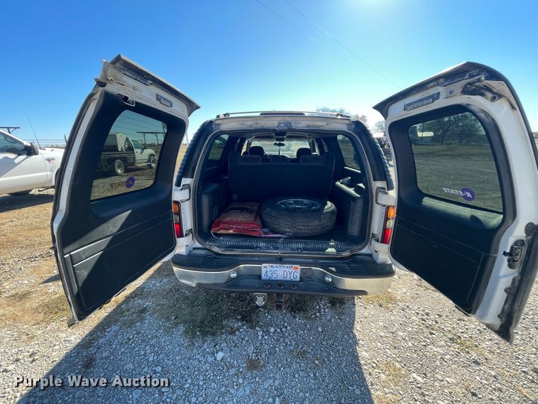 image for item IX9560 2000 GMC Yukon XL 2500  SUV