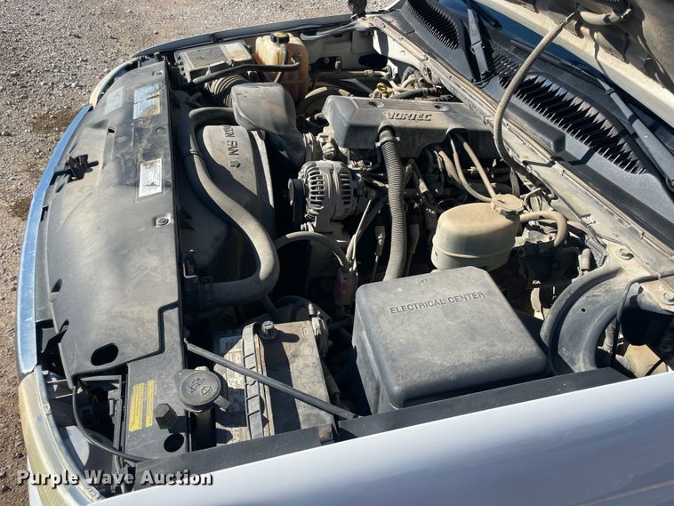 image for item IX9560 2000 GMC Yukon XL 2500  SUV