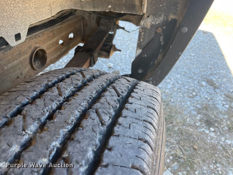 image for item IX9560 2000 GMC Yukon XL 2500  SUV