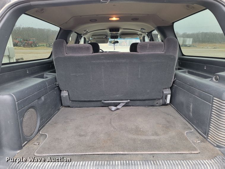 image for item IX9560 2000 GMC Yukon XL 2500  SUV