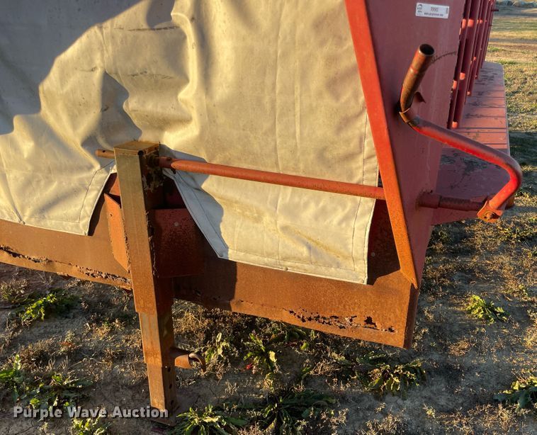 image for item IX9563 1995 Gooseneck A6A1  livestock trailer