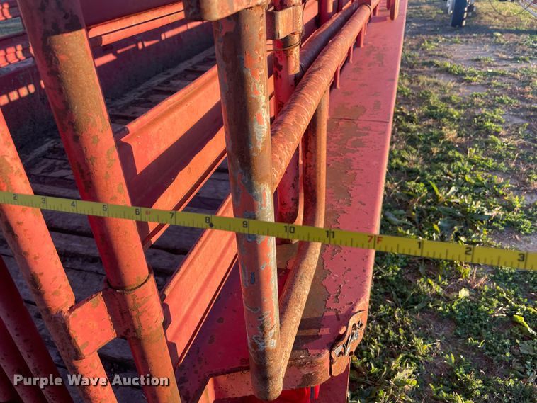 image for item IX9563 1995 Gooseneck A6A1  livestock trailer