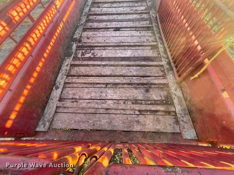 image for item IX9563 1995 Gooseneck A6A1  livestock trailer